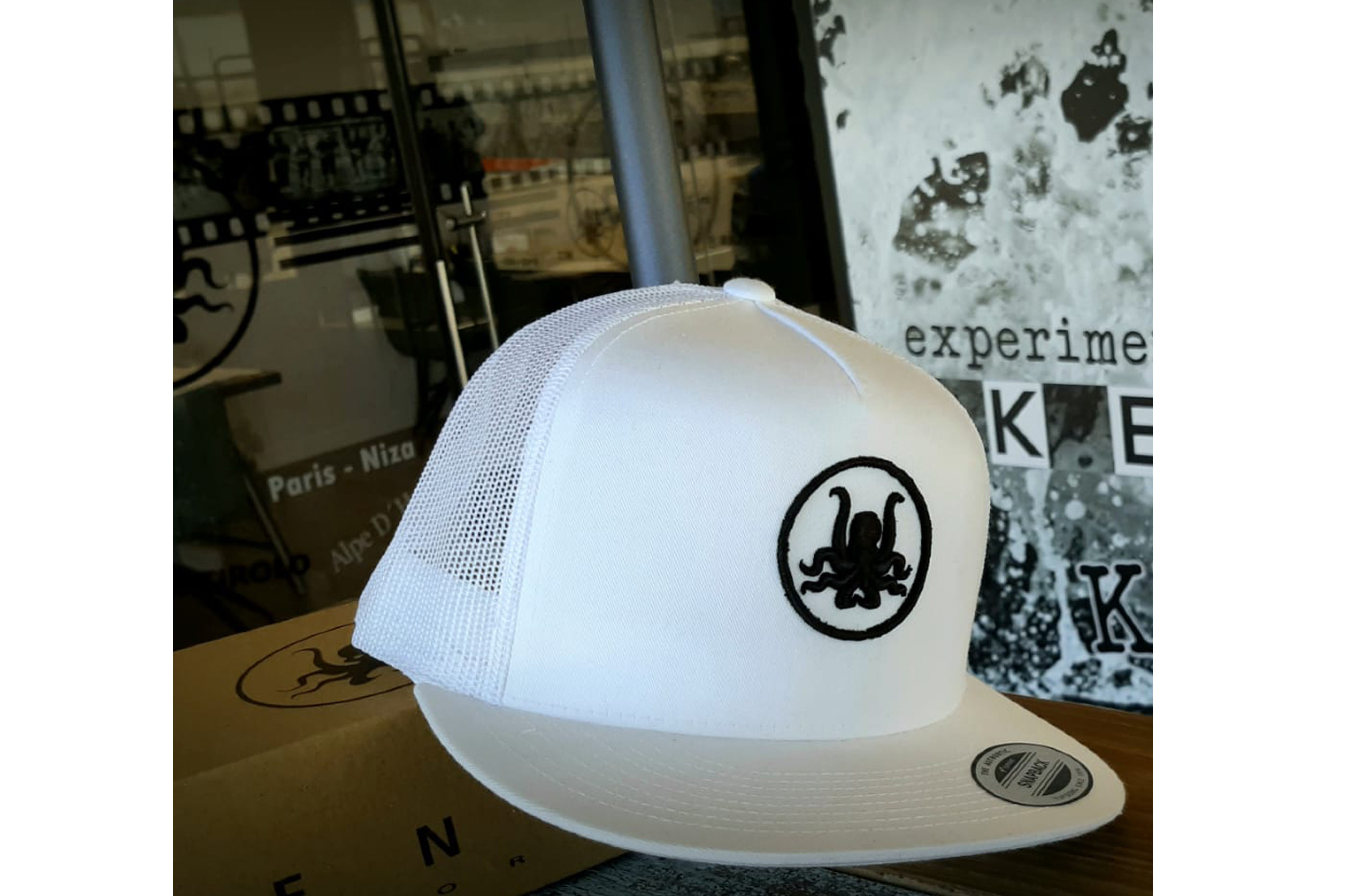 GORRA PASEO BLANCA “UNISEX”